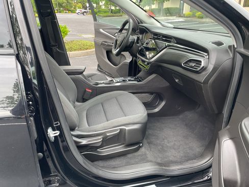 Certified 2023 Chevrolet Bolt EUV LT FWD image 47