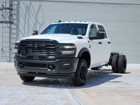 New 2026 RAM 3500 Tradesman AWD/4WD image 2