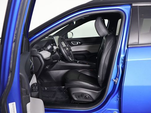 Used 2025 Jeep Compass Limited AWD/4WD image 28