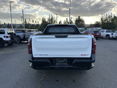 Used 2024 Chevrolet Silverado EV RST image 4