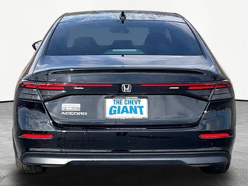 Used 2023 Honda Accord EX image 6