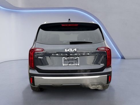 New 2025 Kia Telluride S image 4