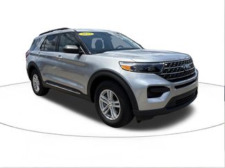 Used 2023 Ford Explorer XLT AWD/4WD video 1