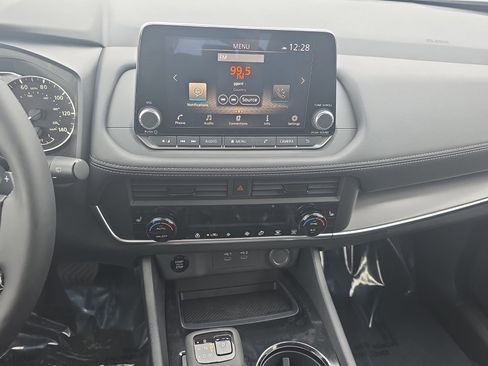 New 2026 Nissan Rogue SV w/ Cold Weather Package FWD image 20