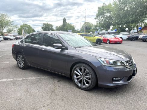Used 2015 Honda Accord Sport image 4