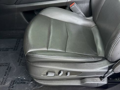 Used 2022 Cadillac XT5 Premium Luxury w/ Technology Package AWD/4WD image 19