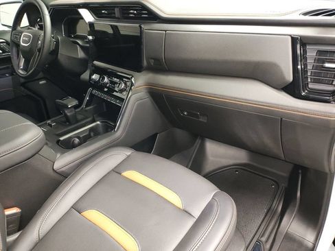 Used 2025 GMC Sierra 1500 AT4 AWD/4WD image 8
