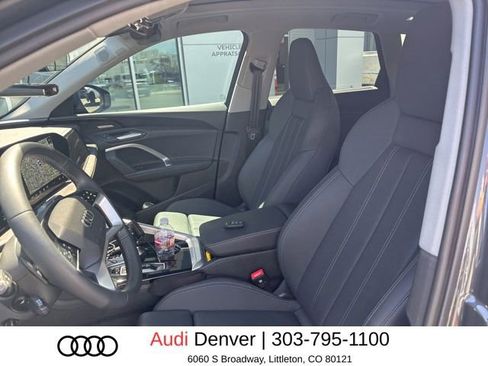 Used 2025 Audi Q5 Premium Plus w/ Premium Plus AWD/4WD image 5