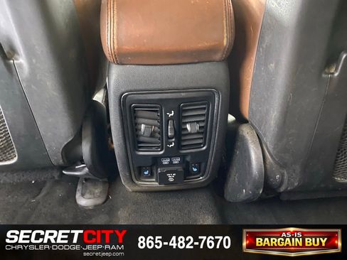 Used 2015 Jeep Grand Cherokee Summit w/ Platinum Series Group AWD/4WD image 25