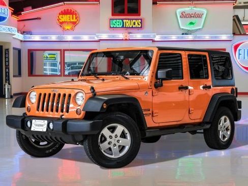 Used 2013 Jeep Wrangler Unlimited Sport image 2