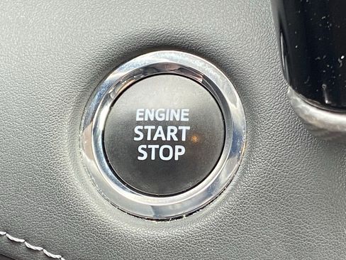 Used 2023 Toyota Highlander Platinum image 25