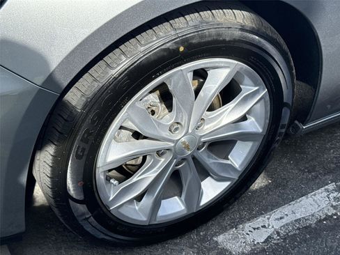 Used 2025 Chevrolet Malibu LT FWD image 29