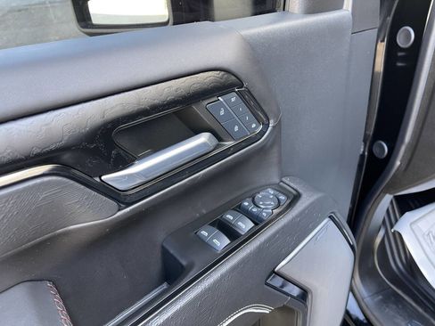 Used 2024 GMC Sierra 2500 AT4X image 20