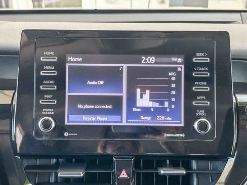 Used 2022 Toyota Camry SE FWD image 14