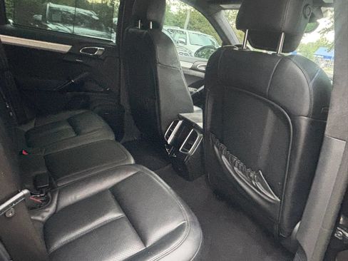 Used 2016 Porsche Cayenne GTS AWD/4WD image 13