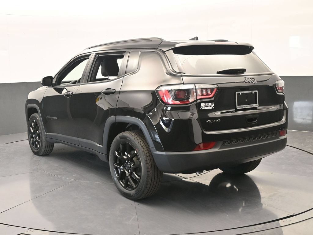 New 2026 Jeep Compass Latitude AWD/4WD image 4