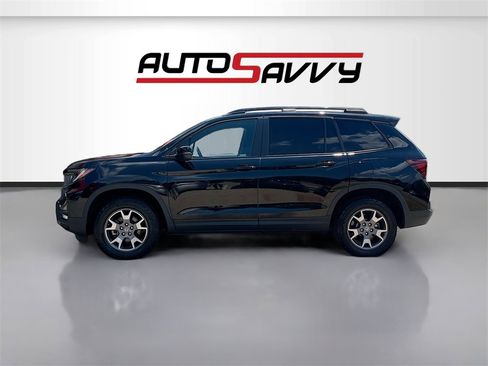 Used 2023 Honda Passport TrailSport image 4