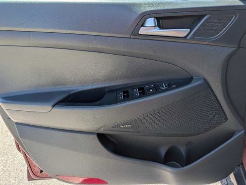 Used 2019 Hyundai Tucson Limited AWD/4WD image 16