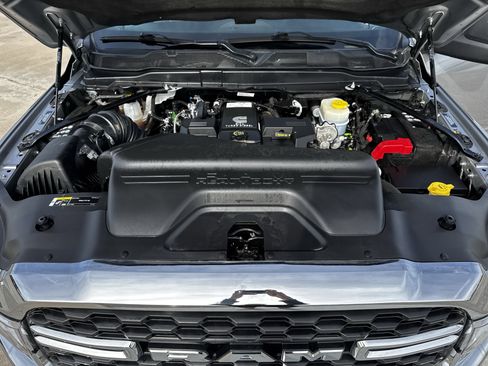 Used 2024 RAM 2500 Big Horn image 32