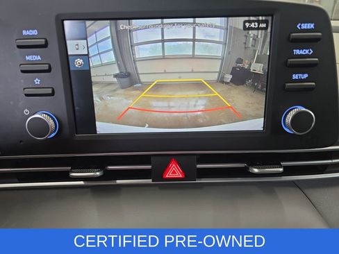 Certified 2025 Hyundai Elantra SE FWD image 24