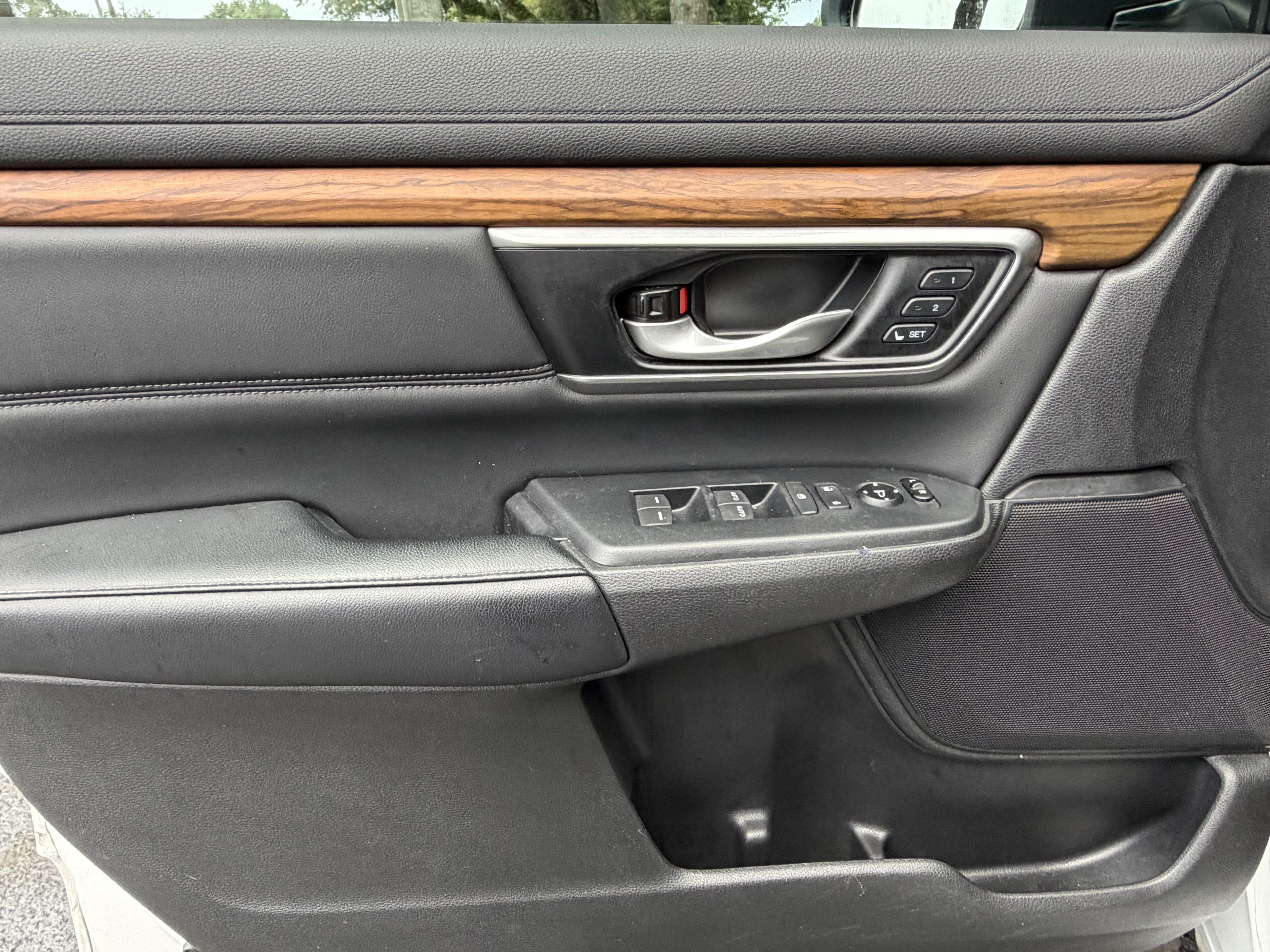 Used 2019 Honda CR-V Touring image 13