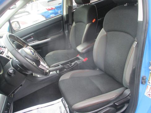 Used 2017 Subaru Crosstrek 2.0i Premium image 6