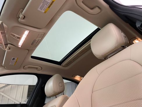 Used 2019 Mercedes-Benz C 300 4MATIC Sedan w/ Premium Package image 15