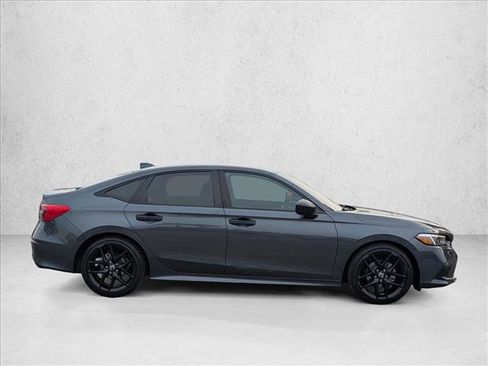 Used 2023 Honda Civic Sport image 4