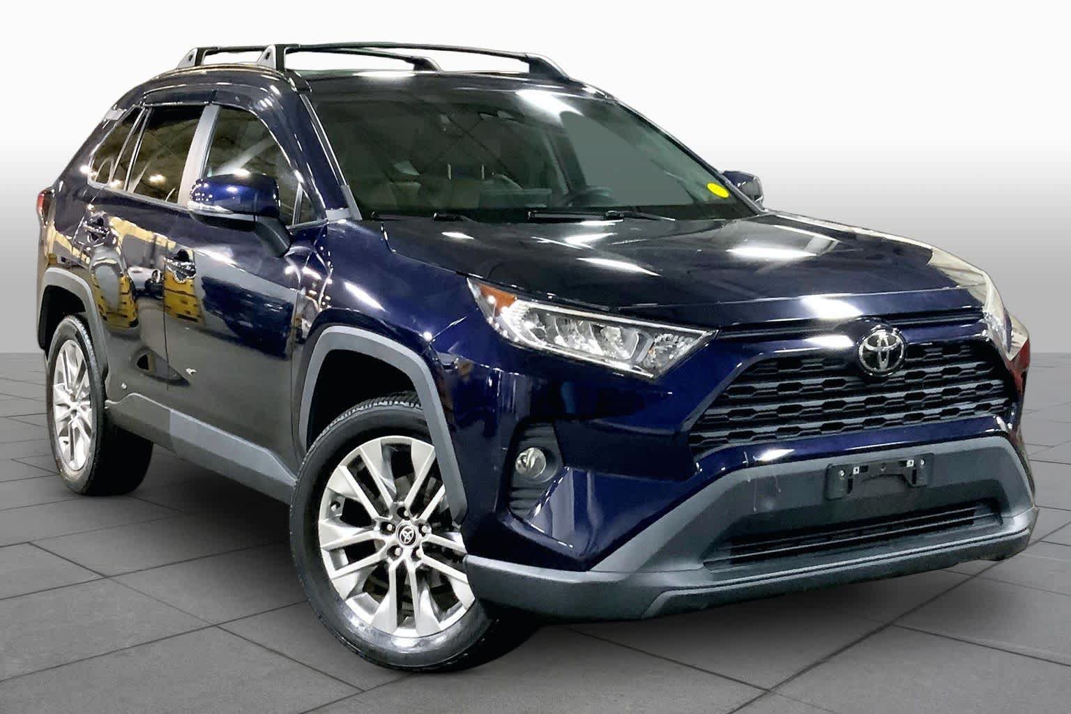 Certified 2021 Toyota RAV4 XLE Premium AWD/4WD image 3