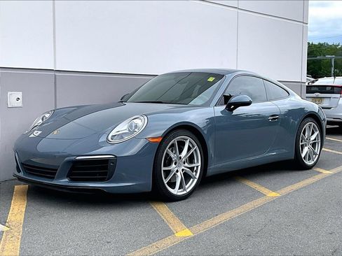 Used 2018 Porsche 911 Carrera RWD image 1