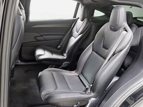 Used 2022 Tesla Model X Plaid image 32