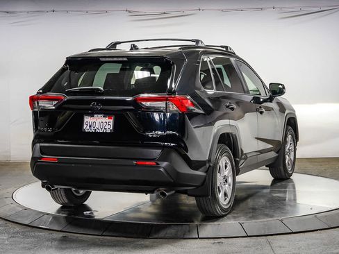 Certified 2025 Toyota RAV4 LE AWD/4WD image 5