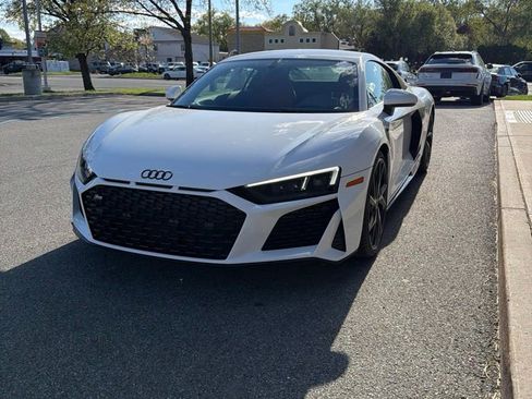 Used 2023 Audi R8 V10 performance RWD image 11