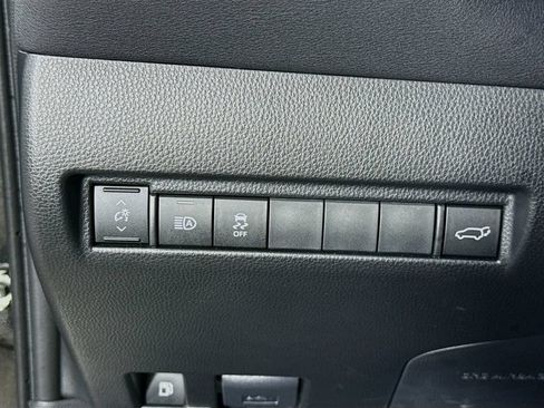 Certified 2024 Toyota Venza Nightshade AWD/4WD image 18