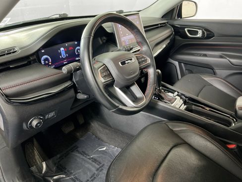 Used 2022 Jeep Compass Trailhawk w/ Trailhawk Elite Group image 9