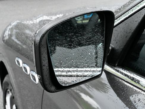 Used 2020 Maserati Levante S AWD/4WD image 14