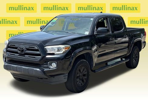 Used 2017 Toyota Tacoma SR5 w/ Tow Package RWD image 12