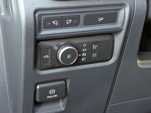 Used 2022 Ford F150 XLT w/ Equipment Group 302A High image 17