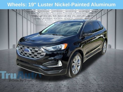 Used 2024 Ford Edge Titanium AWD/4WD image 3