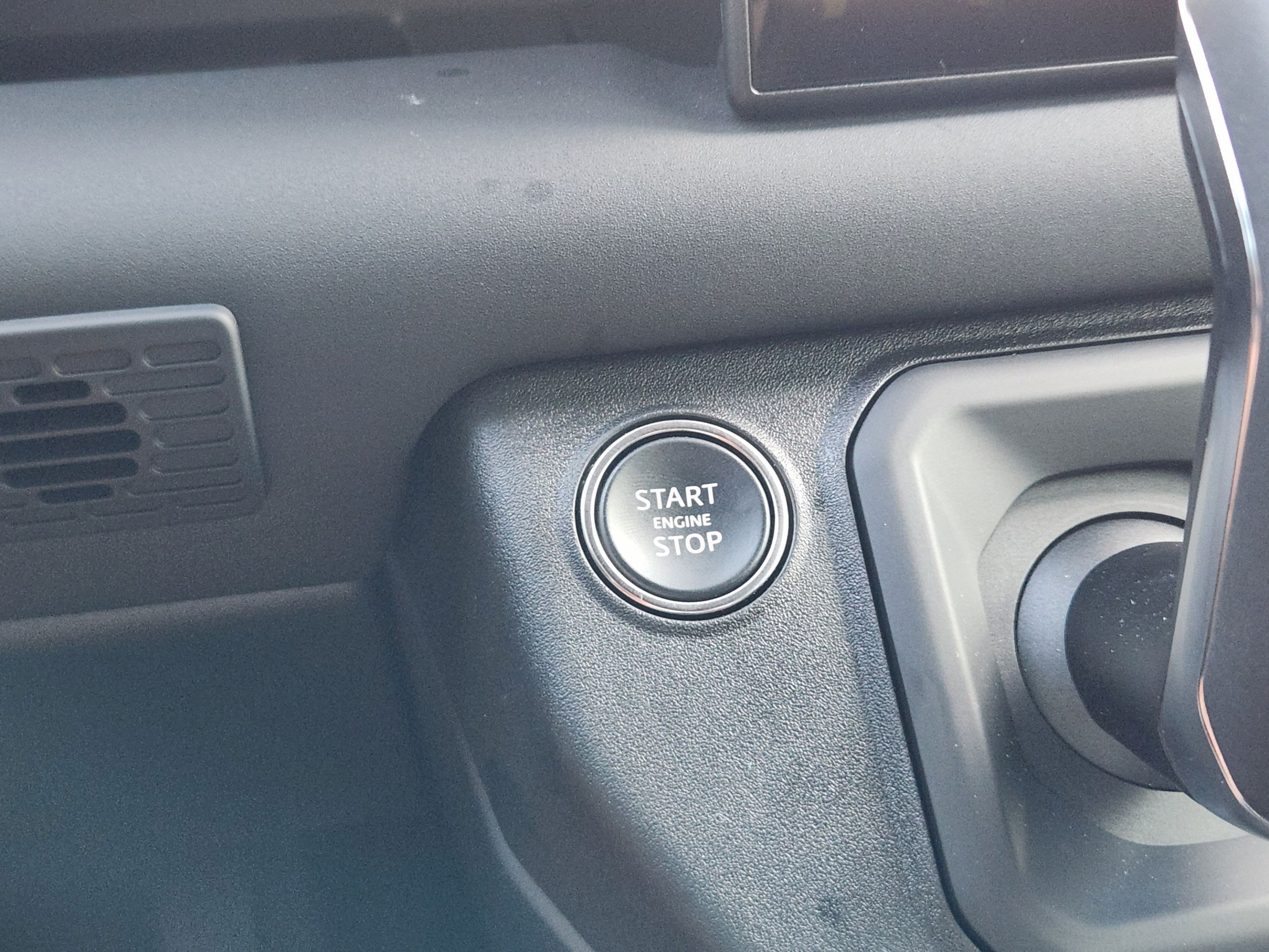 Used 2025 Land Rover Defender 110 S AWD/4WD image 16