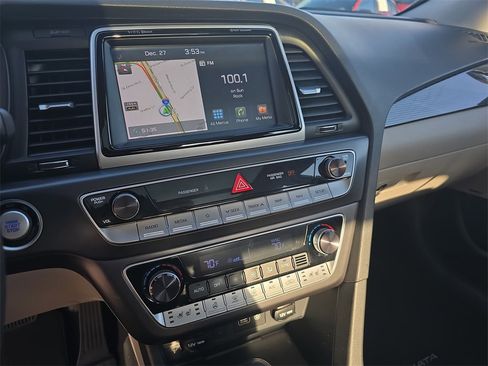 Used 2018 Hyundai Sonata Limited w/ Ultimate Package 07 image 19