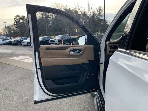 Used 2024 Chevrolet Tahoe Premier image 18