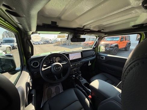 New 2025 Jeep Gladiator Sport image 18