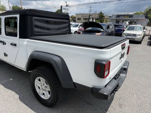 Used 2020 Jeep Gladiator Sport w/ Quick Order Package 24S AWD/4WD image 19