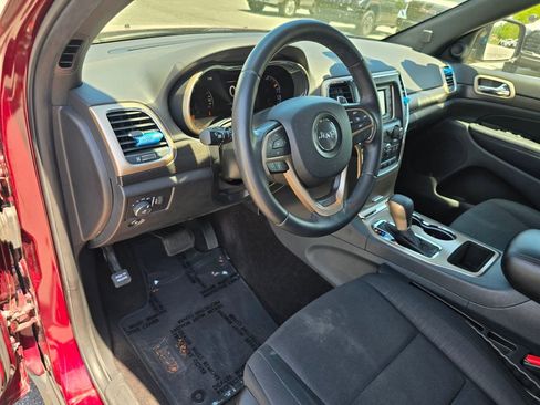 Used 2016 Jeep Grand Cherokee Laredo w/ Quick Order Package 23E AWD/4WD image 23