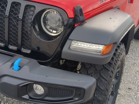Used 2023 Jeep Wrangler Unlimited w/ Cold Weather Group AWD/4WD image 6