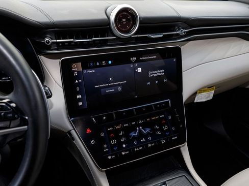 Certified 2023 Maserati Grecale Modena AWD/4WD image 26