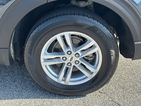 Certified 2023 Ford Explorer XLT w/ Equipment Group 202A AWD/4WD image 22