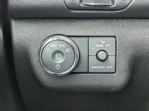 Used 2017 Chevrolet Traverse LT w/ LPO, 'HIT The Road' Package FWD image 13