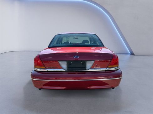 Used 2000 Ford Crown Victoria LX image 4
